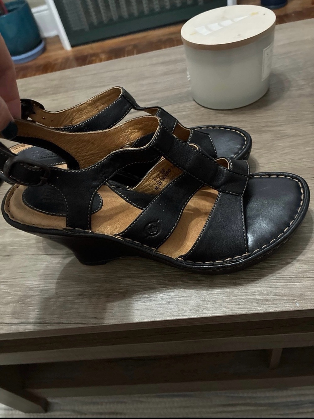 Comfortable Black Women's Leather Slingback Sandal Born 7